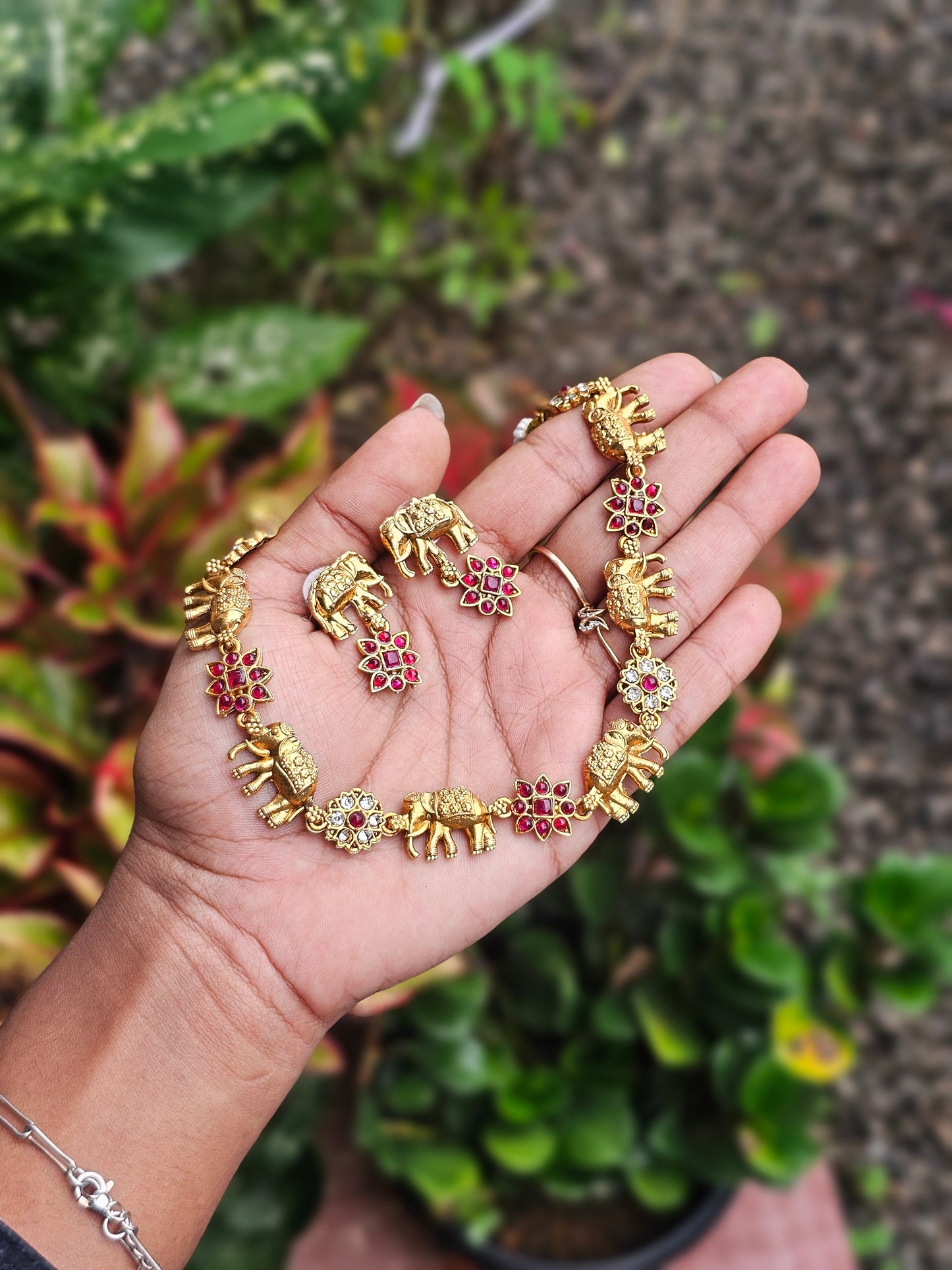 Elephant Choker 🐘✨