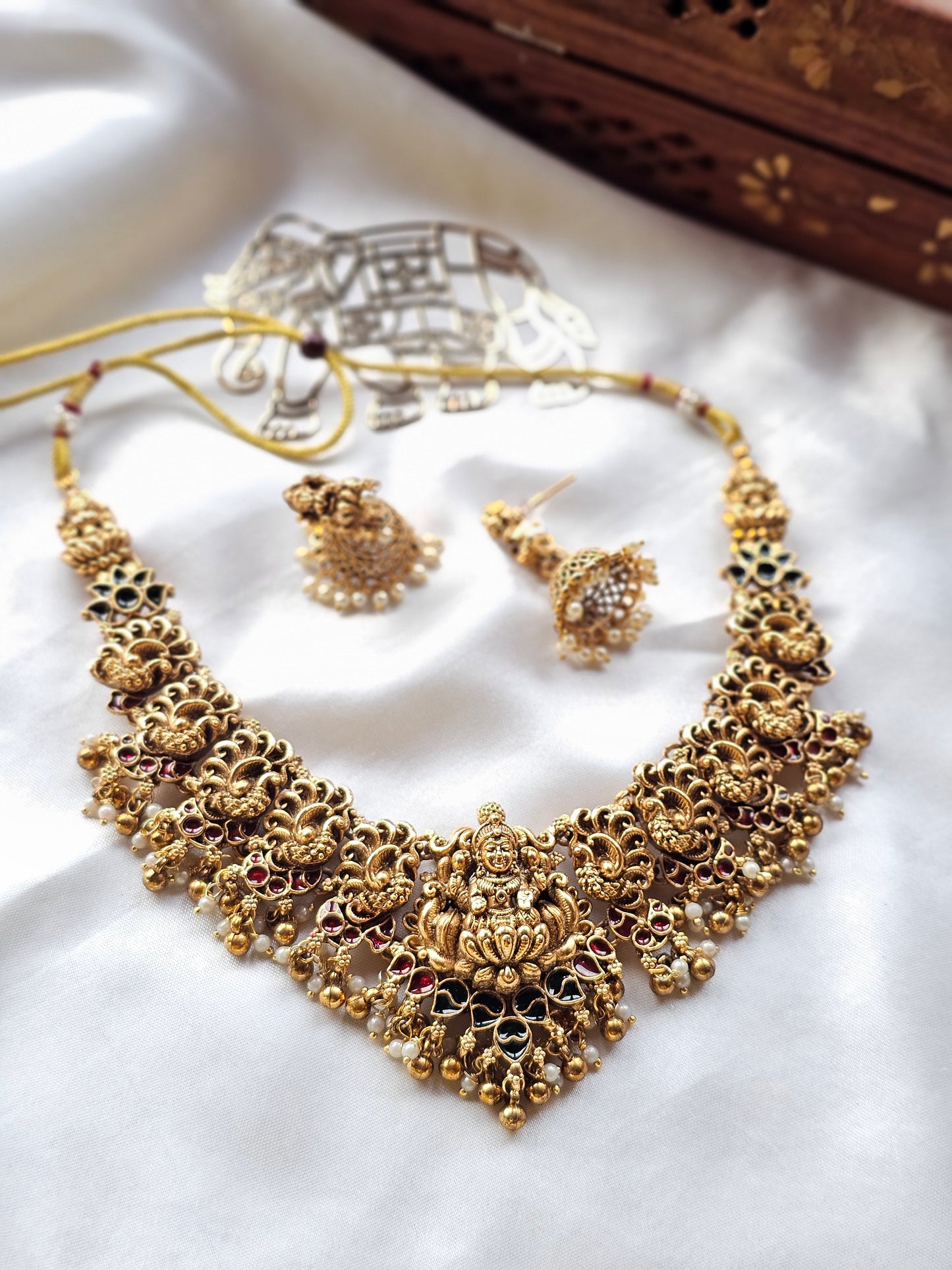 DEVI HAARAM : NR 003